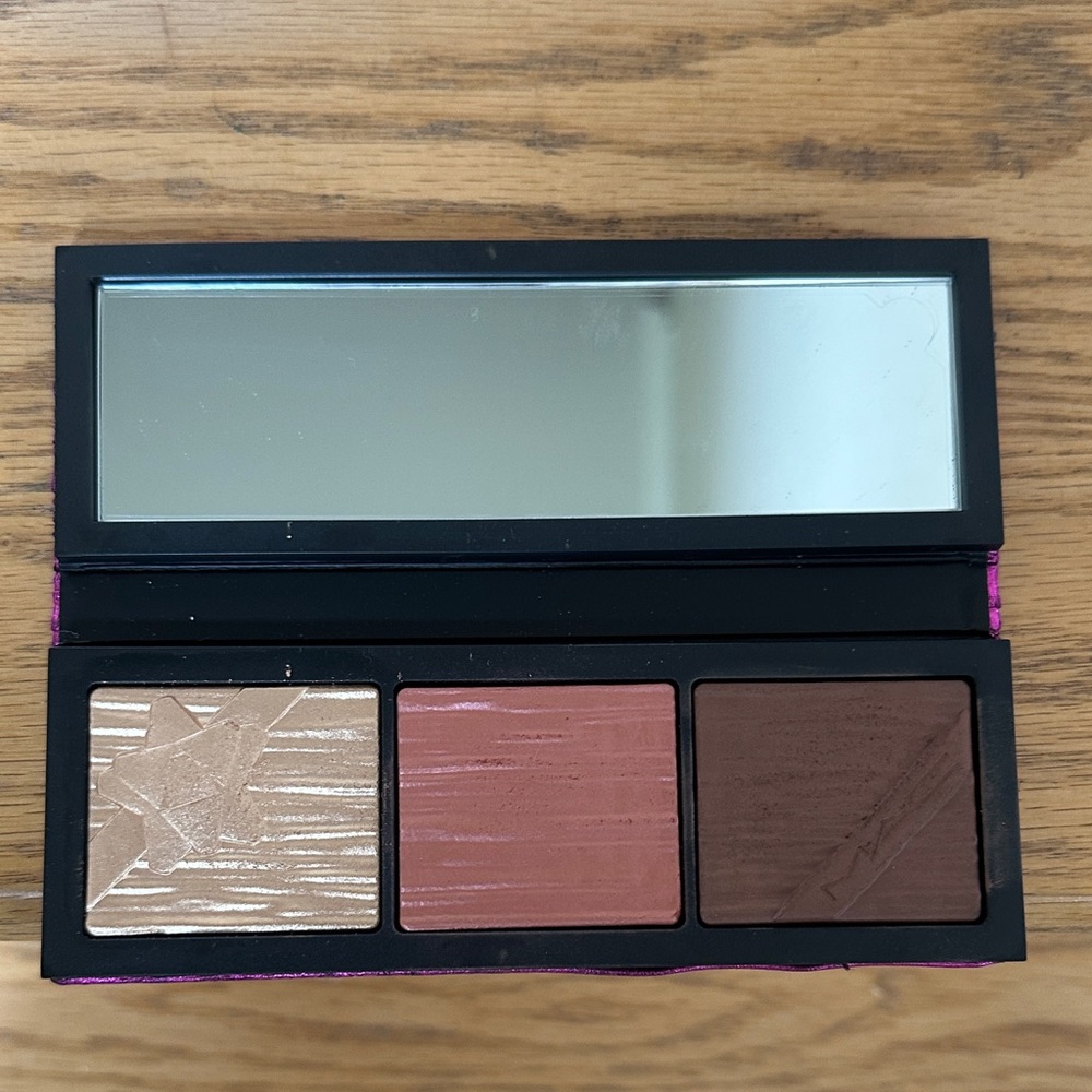 Trio Makeup Palette with Mirror